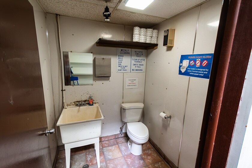 More Photos Of 1712 1st Ave, Greeley Warehouse For Lease