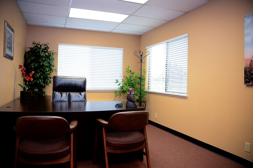More Photos Of 1510 Poole Blvd, Yuba City Office For Lease