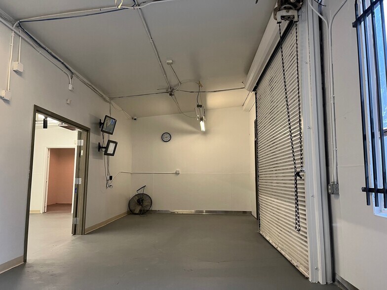 More Photos Of 6613 Hollis St, Emeryville Flex For Sale