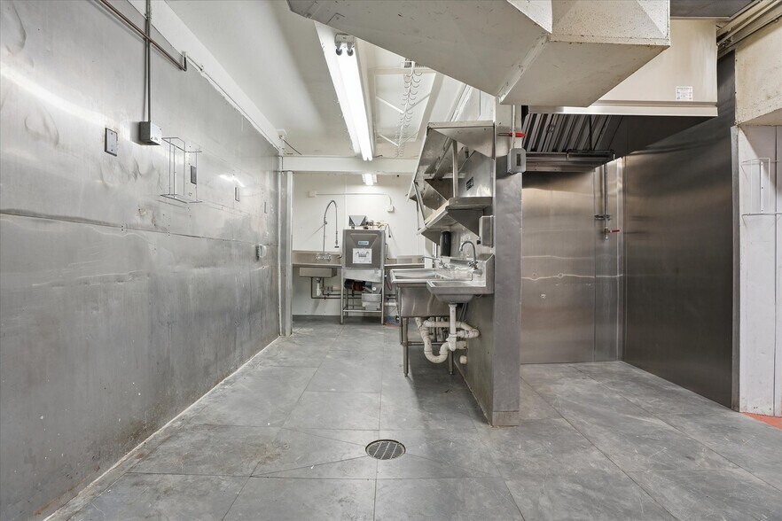 More Photos Of 45 NW 22nd Ave, Miami Restaurant For Sale