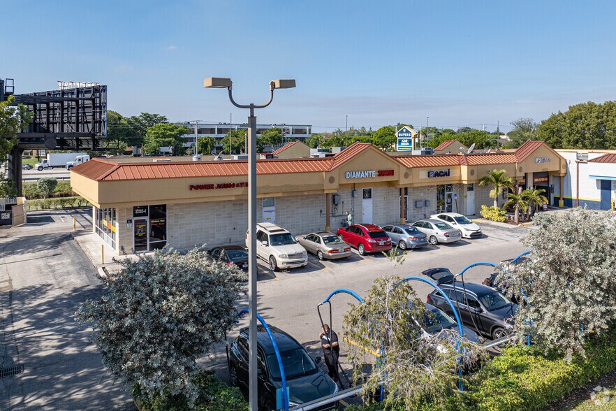 Primary Photo Of 23133 Sandalfoot Plaza Dr, Boca Raton General Retail For Sale