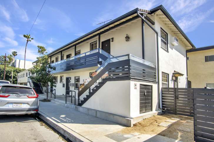 More Photos Of 13804-13808 Moorpark St, Sherman Oaks Apartments For Sale