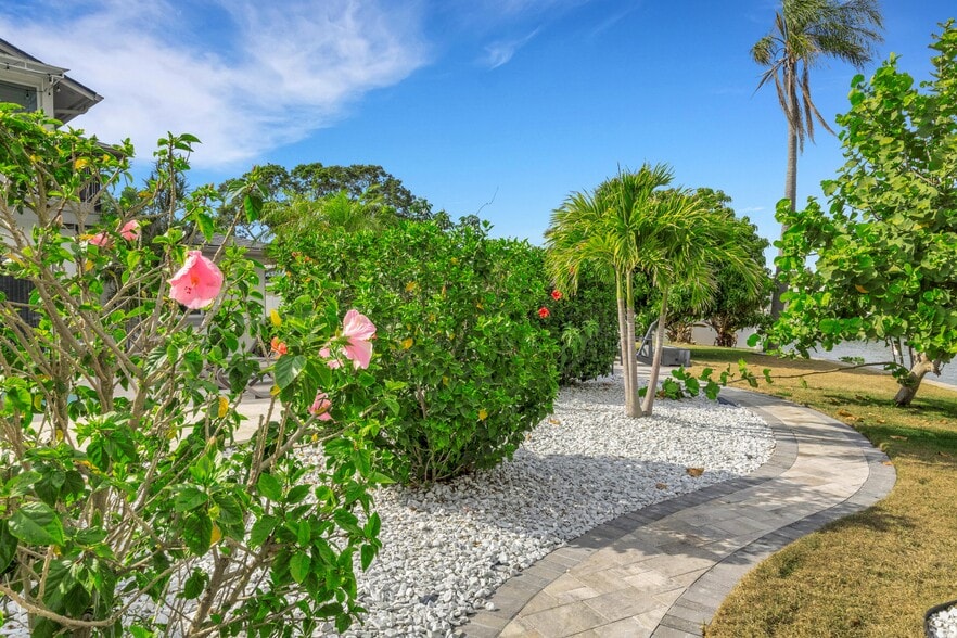 More Photos Of 4124 Harbor Cir S, Largo Specialty For Sale
