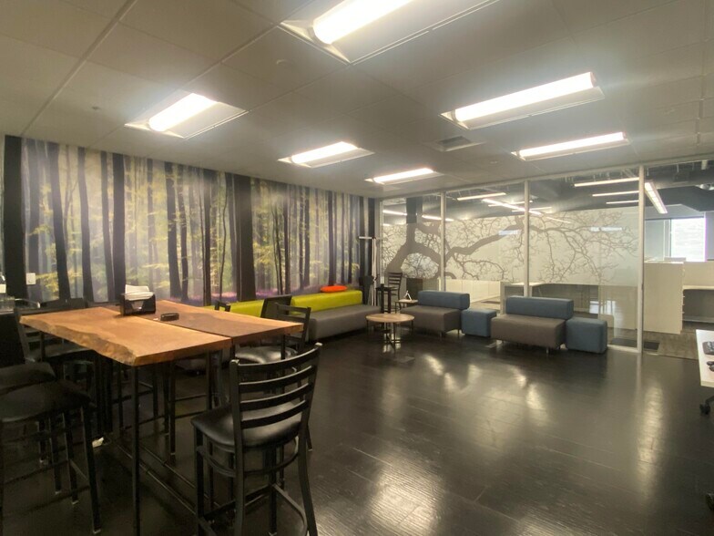 More Photos Of 1400 N McDowell Blvd, Petaluma Office For Lease