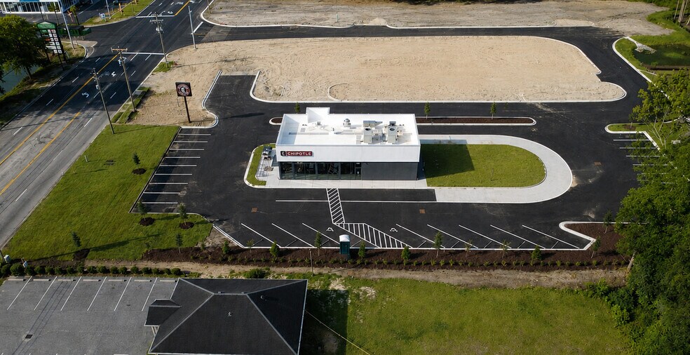 More Photos Of 2037 S Irby St, Florence General Retail For Sale