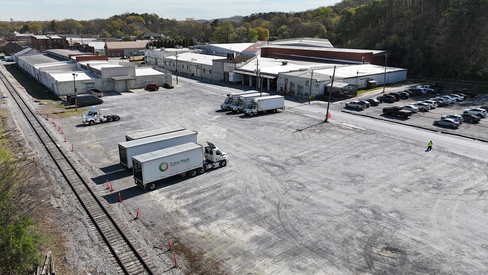 More Photos Of 303 S Marble St, Rockmart Warehouse For Lease