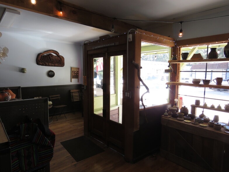 More Photos Of 23382 Crest Forest Dr, Crestline Freestanding For Sale