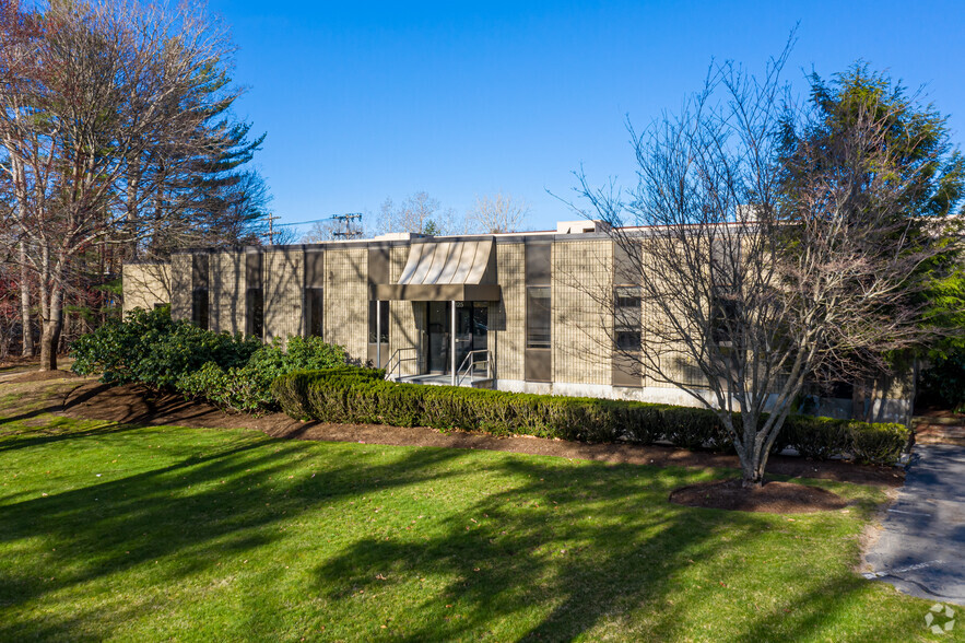 Primary Photo Of 125 Industrial Park Rd, Hingham Showroom For Lease