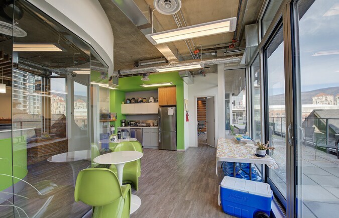 More Photos Of 1290 St Paul St, Kelowna Apartments For Sale