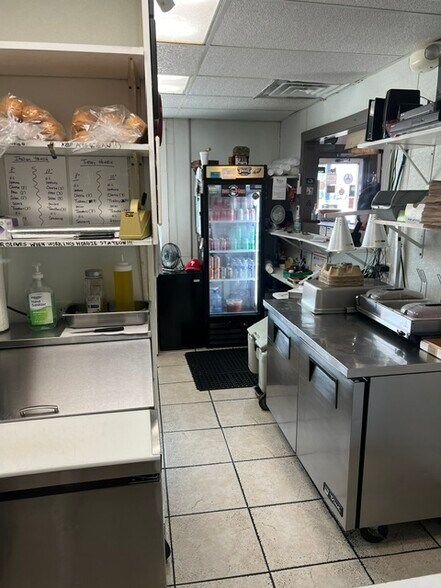 More Photos Of 314-316 Pat Booker Rd, Universal City Restaurant For Sale