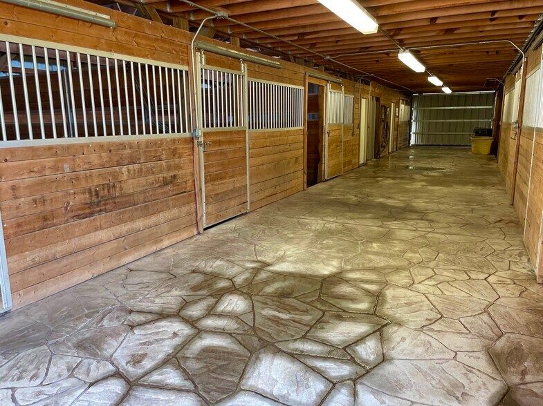 More Photos Of 8524 Youth Ranch Rd, Mulberry Lodge Meeting Hall For Sale