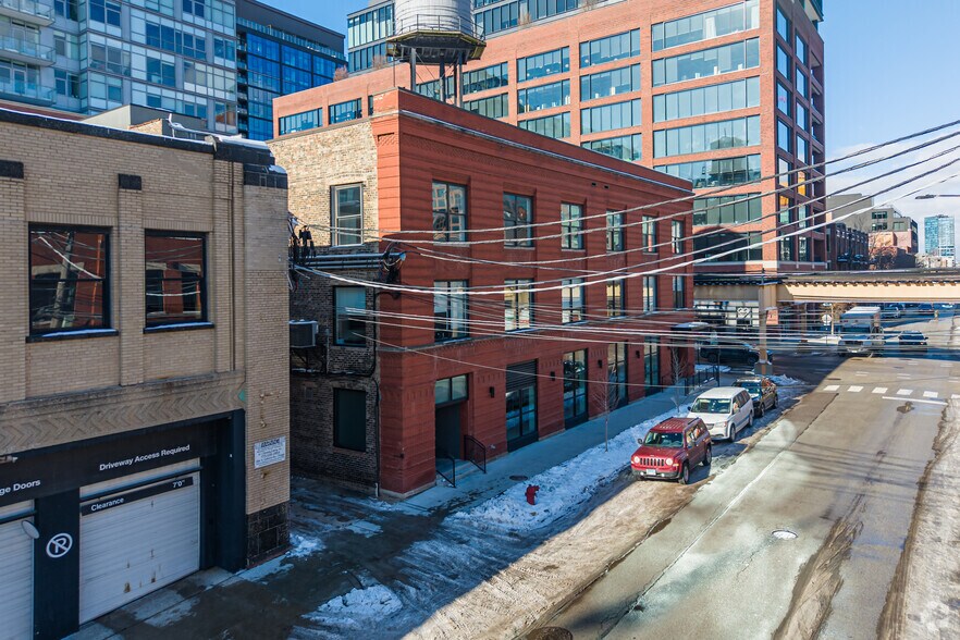 Primary Photo Of 1035 W Lake St, Chicago Office For Lease