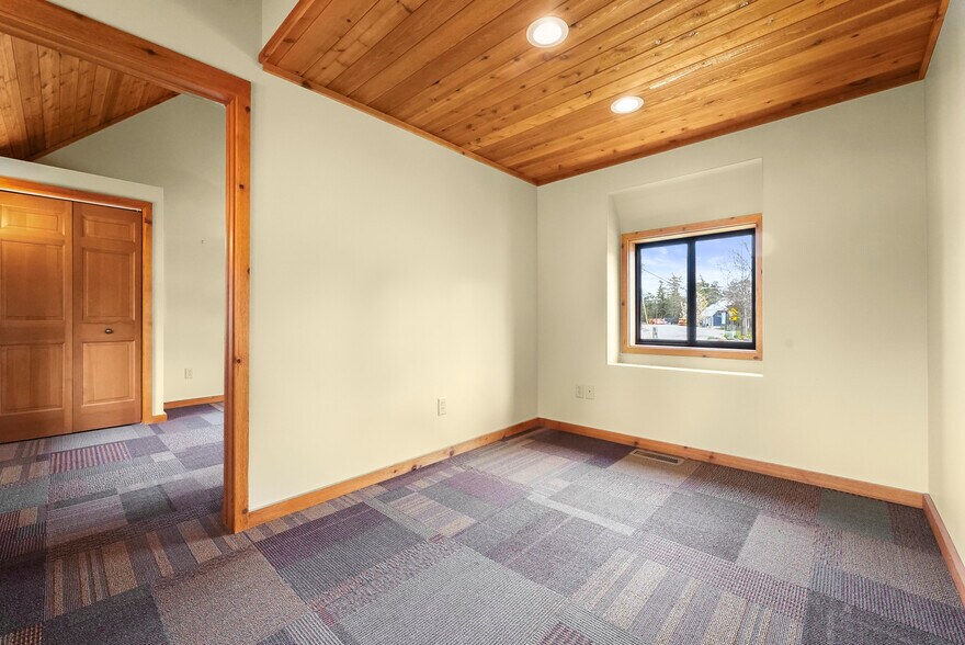 More Photos Of 5955 S Oak St, Glen Arbor Medical For Sale
