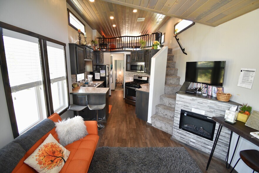 More Photos Of 3555 Yale Kilgore Rd, Island Park Multifamily For Sale