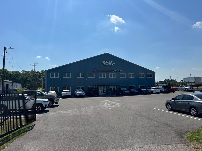 More Photos Of 6015 N US Highway 301, Tampa Warehouse For Sale