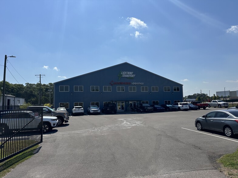 More Photos Of 6015 N US Highway 301, Tampa Warehouse For Sale
