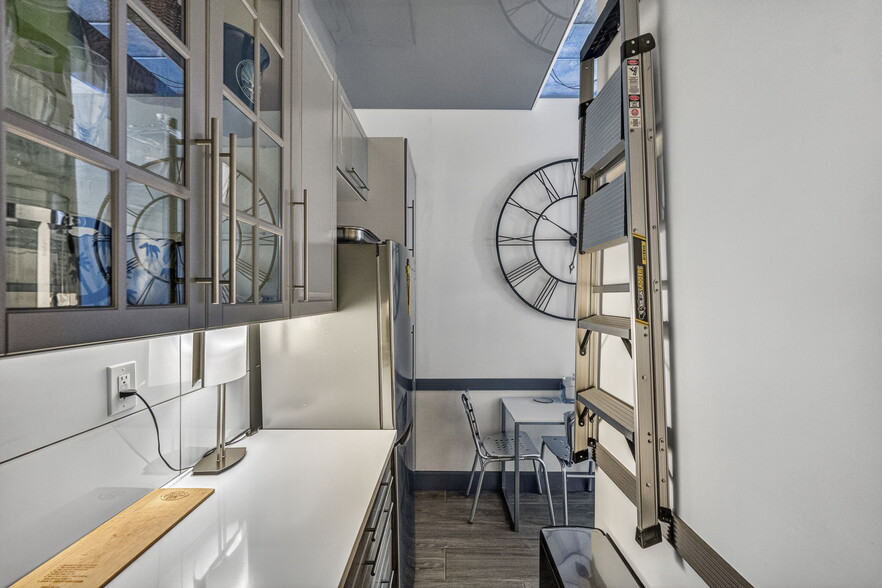 More Photos Of 1033-1077 River Rd, Edgewater Apartments For Sale