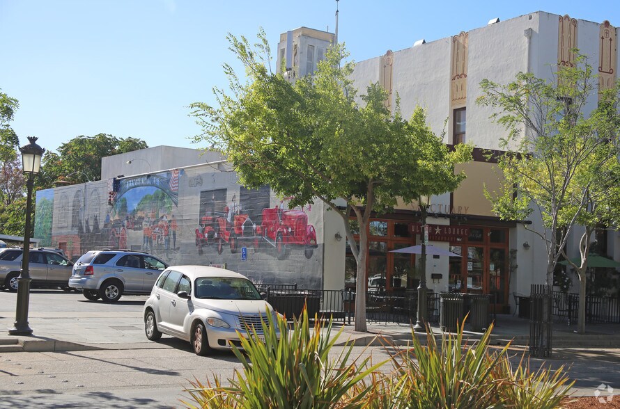 More Photos Of 142-156 McLeod St, Livermore Freestanding For Lease