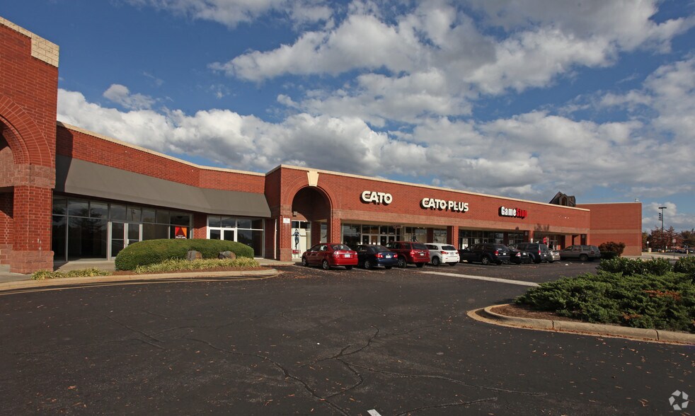 More Photos Of 2924-3036 E Franklin Blvd, Gastonia Unknown For Lease