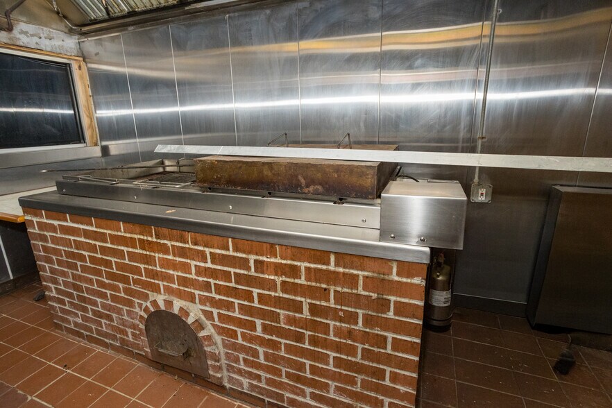 More Photos Of 527-529 William St, East Orange Restaurant For Sale