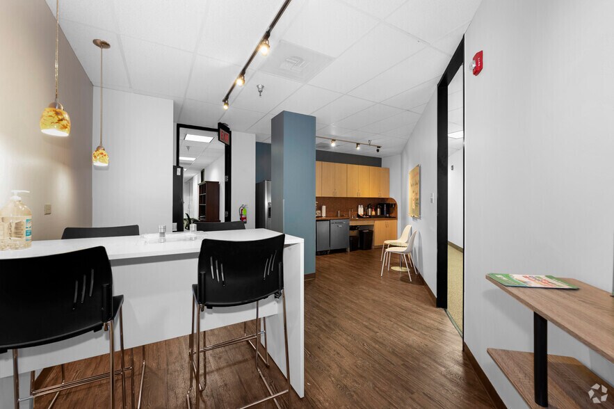 More Photos Of 15150 Preston Rd, Dallas Coworking Space