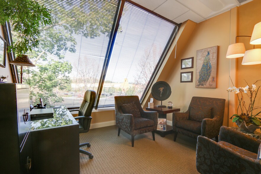 More Photos Of 27611 La Paz Rd, Laguna Niguel Office For Lease