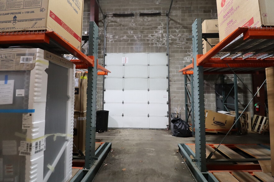 More Photos Of 1465 W 7th Ave, Eugene Freestanding For Sale