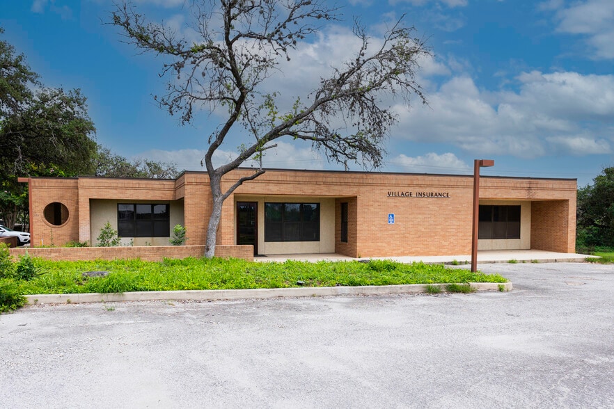 More Photos Of 13438-1 Bandera Rd, Helotes Office For Sale