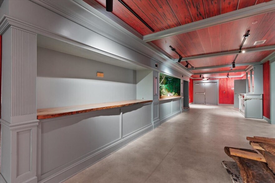 More Photos Of 3800 N Nebraska Ave, Tampa Freestanding For Sale