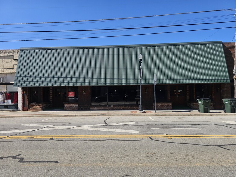 More Photos Of 13 Main st, Wadley Storefront For Sale
