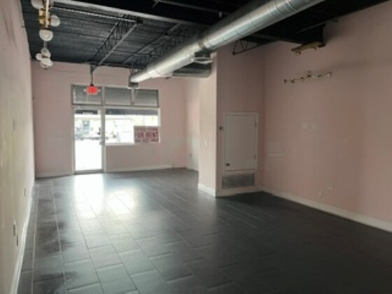 More Photos Of 2403 N Dixie Hwy, Wilton Manors Storefront Retail Office For Lease