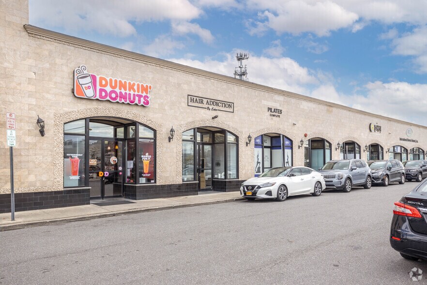 More Photos Of 31 Franklin Ave, Hewlett Freestanding For Sale