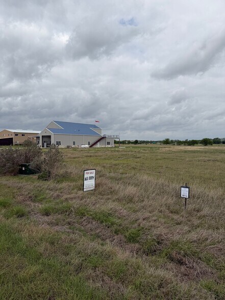 More Photos Of 330 Airfield rd, Fentress Land For Sale