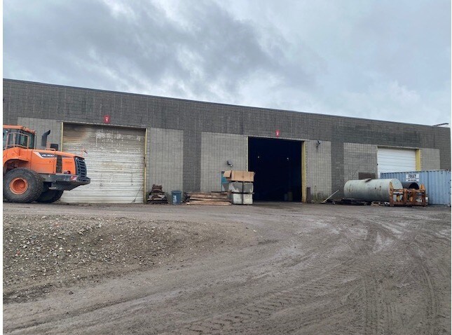 More Photos Of 1 Dexter Rd, East Providence Warehouse For Lease