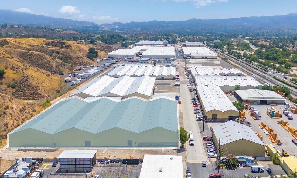 More Photos Of 25750 Springbrook Ave, Santa Clarita Warehouse For Lease