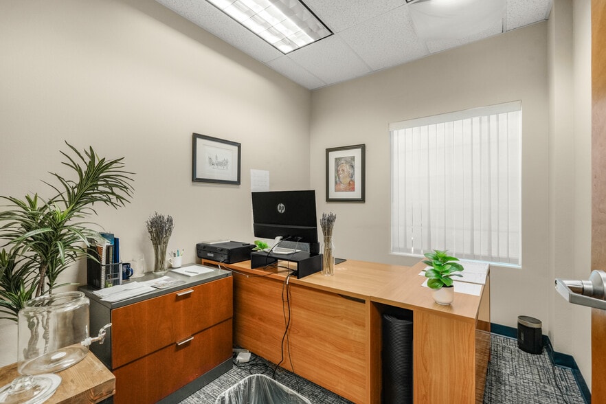 More Photos Of 9407 NE Vancouver Mall Dr, Vancouver Office Residential For Sale