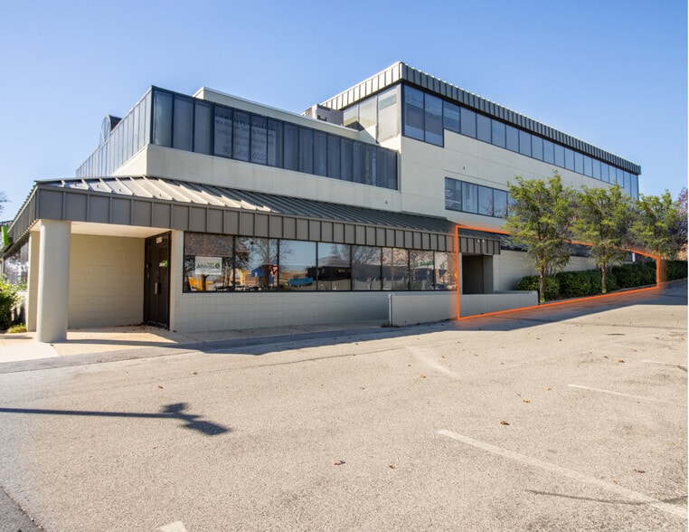More Photos Of 13990-13994 Baltimore Ave, Laurel Medical For Sale