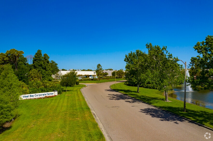 More Photos Of 9412-9424 International Ct N, Saint Petersburg Unknown For Lease