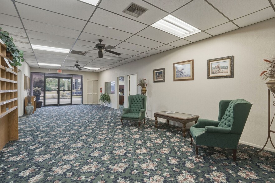 More Photos Of 1610 N Myrtle Ave, Clearwater Office For Sale