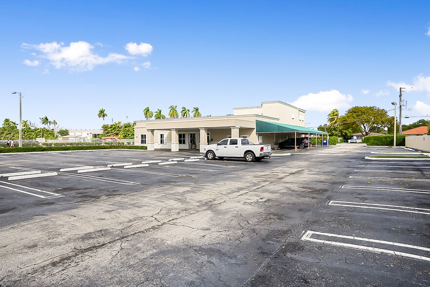 More Photos Of 291 NW 37th Ave, Miami Funeral Home For Sale