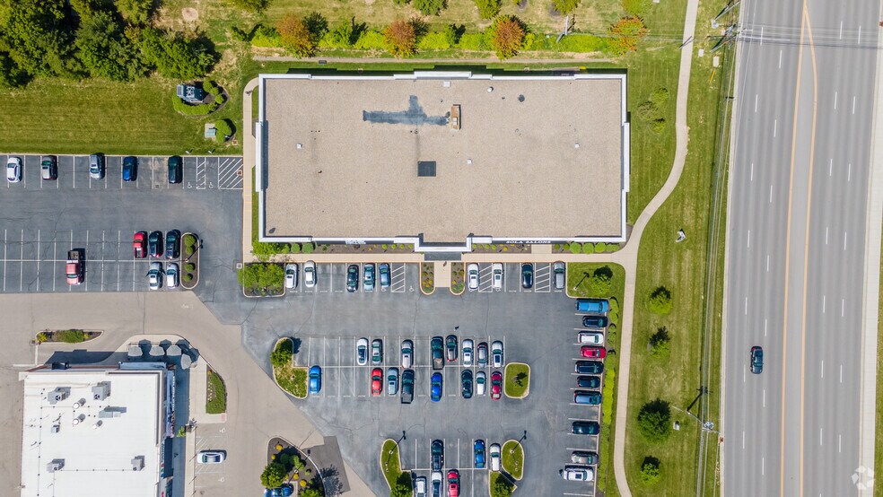 More Photos Of 9313 Mason Montgomery Rd, Mason Medical For Lease