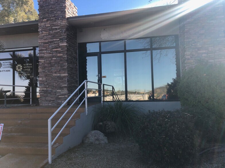 More Photos Of 25 Easy St, Carefree Office For Lease
