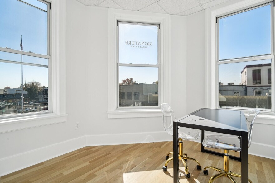 More Photos Of 2-4 Garber Sq, Ridgewood Restaurant For Sale