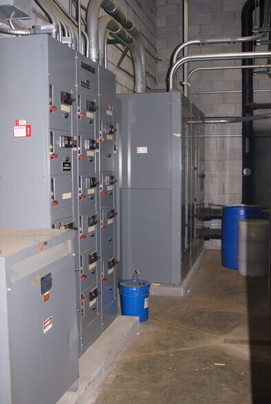 More Photos Of 1635 Magda Dr, Montpelier Warehouse For Lease