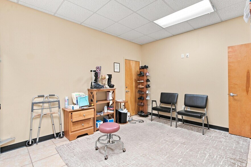 More Photos Of 375 Fennell Blvd, Lady Lake Medical For Sale
