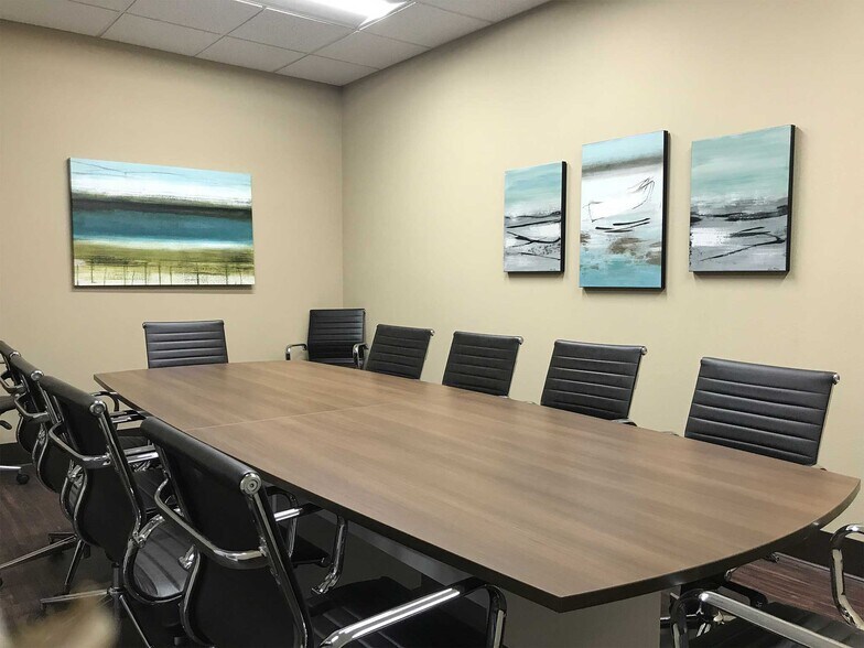 More Photos Of 698 12th St SE, Salem Office For Lease