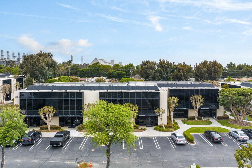 More Photos Of 350 S Crenshaw Blvd, Torrance Unknown For Lease