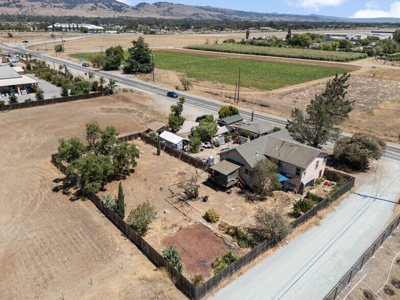 More Photos Of 13350 Kimble Ct, San Martin Apartments For Sale