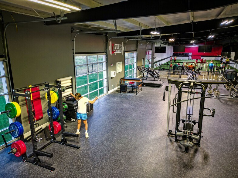 More Photos Of 707 Doc Henry Rd, Greenwood Sports And Entertainment For Sale