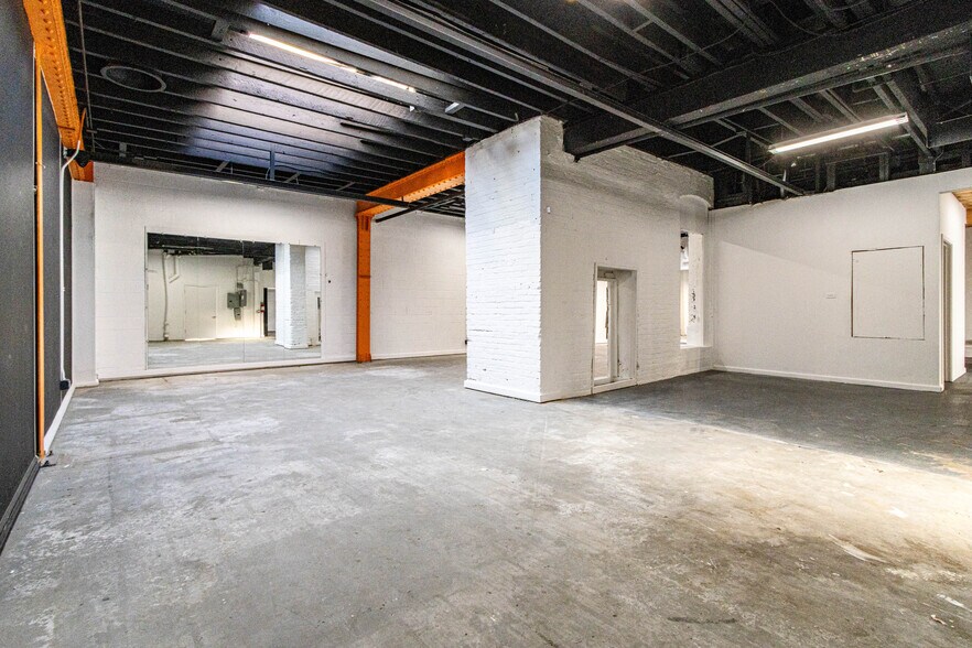 More Photos Of 2815 23rd St, San Francisco Flex For Lease